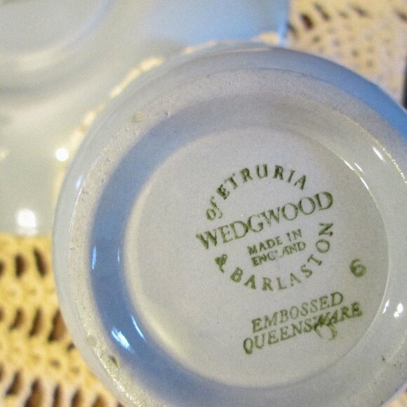 Wedgwood 3 piece set Etruria & Barlaston made in England Embossed Queensware bow - Picture 4 of 11